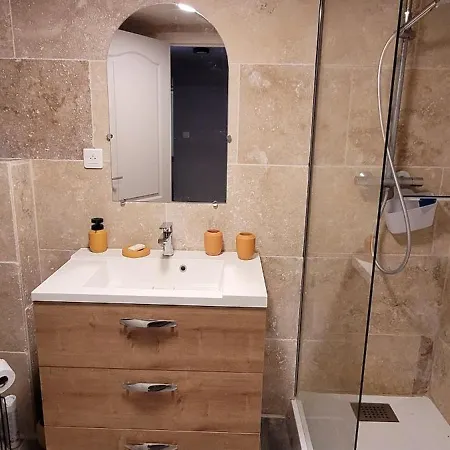 Holiday home Domaine Pour 8 Personnes Avec Piscine Auriac-du-Perigord