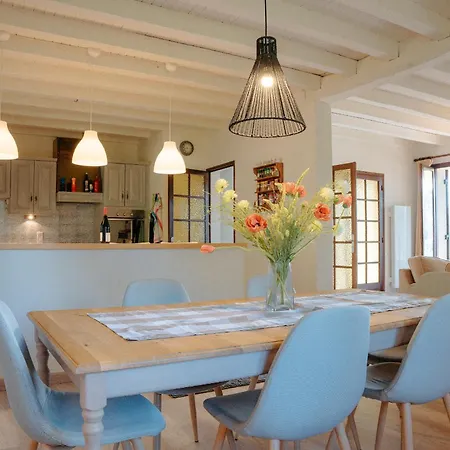 Domaine Pour 8 Personnes Avec Piscine *