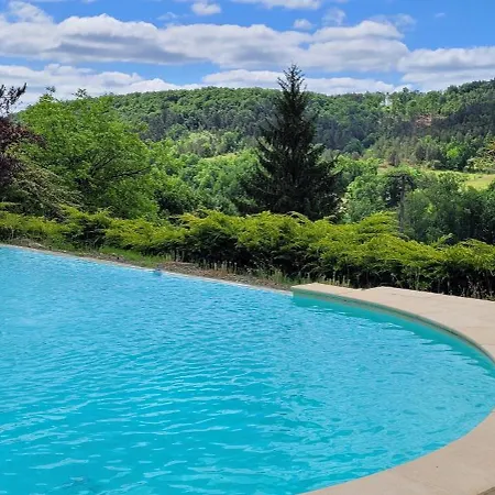 Holiday home Domaine Pour 8 Personnes Avec Piscine Auriac-du-Perigord